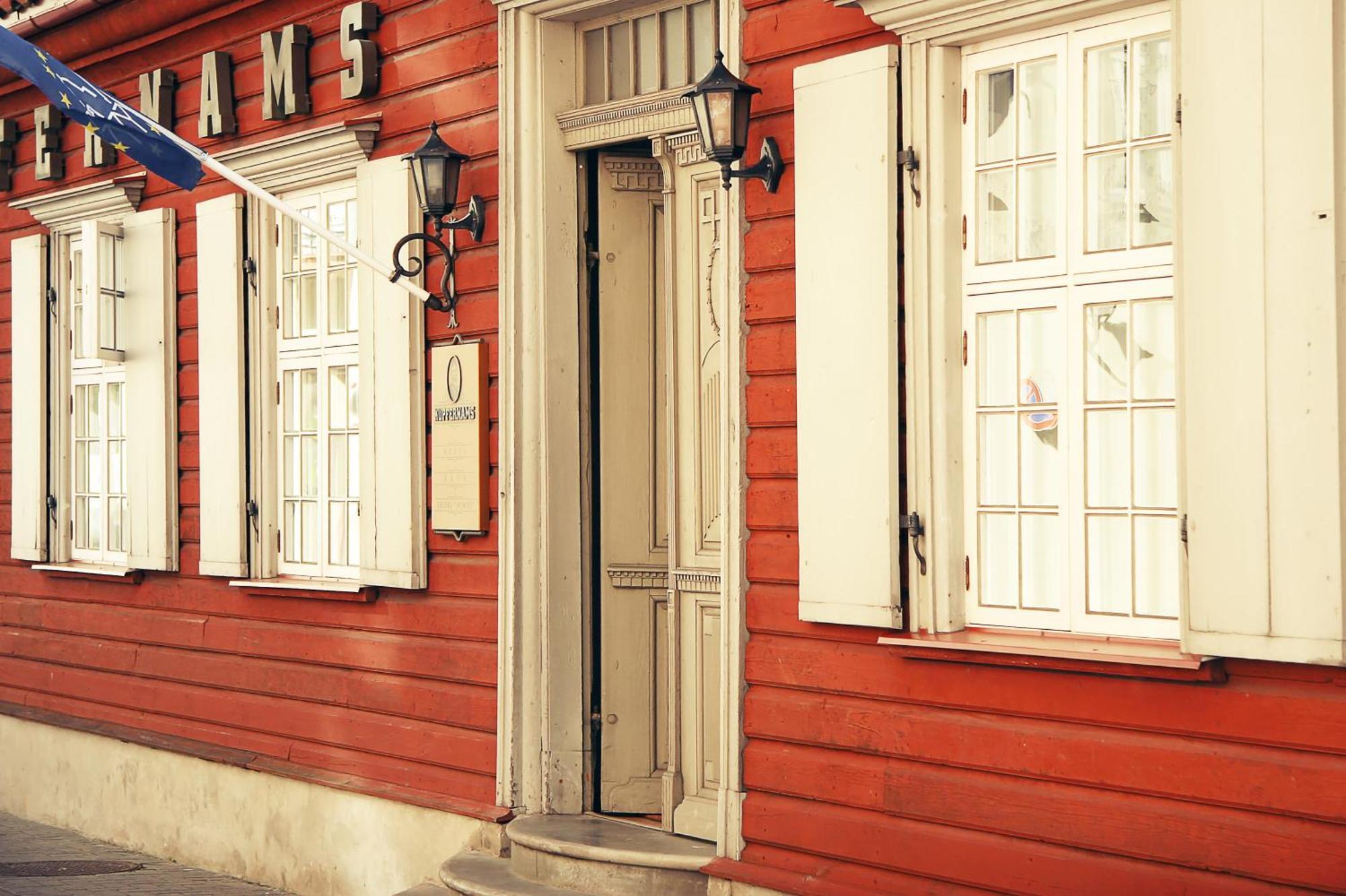 Hotel Kupfernams Ventspils Esterno foto
